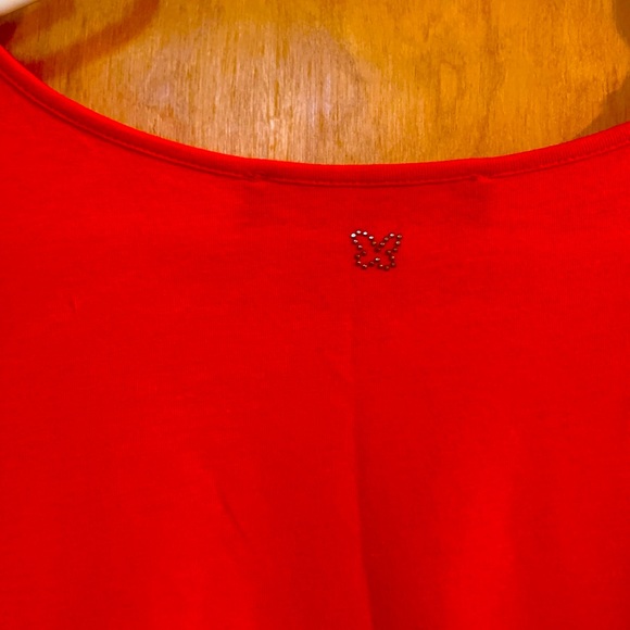 Blouse Fire engine red/ bright red frills left shdr pleats mid chest and border - Picture 3 of 5